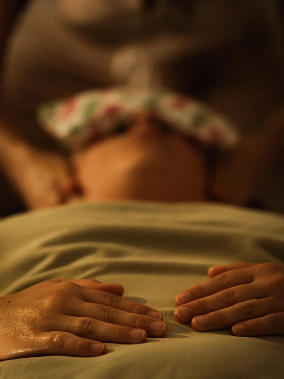 Geste de massage relaxant sur le dos
